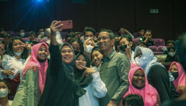 Pj Gubernur DKI ajak anak yatim piatu nonton film untuk isi liburan Pj Gubernur DKI ajak anak yatim piatu nonton film untuk isi liburan