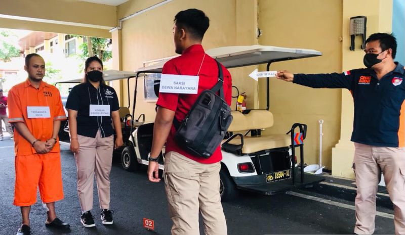 Polda Bali rekonstruksi 29 adegan kasus pembunuhan pegawai Bank BPD Polda Bali rekonstruksi 29 adegan kasus pembunuhan pegawai Bank BPD