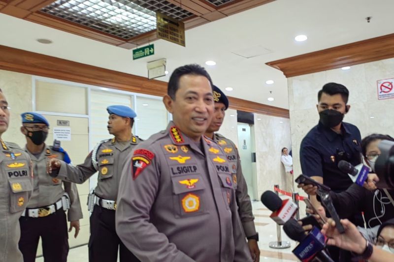 Kapolri dampingi Yudo uji kelayakan sebagai bentuk soliditas TNI-Polri Kapolri dampingi Yudo uji kelayakan sebagai bentuk soliditas TNI-Polri