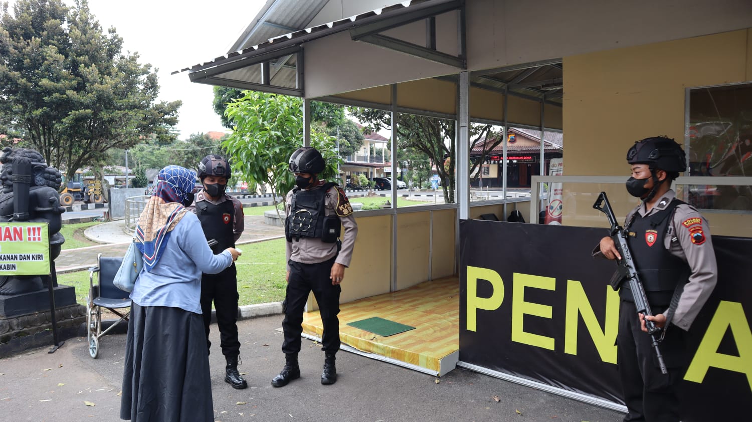 Pascabom bunuh diri di Bandung, Polres Semarang tingkatkan penjagaan mako Pascabom bunuh diri di Bandung, Polres Semarang tingkatkan penjagaan mako