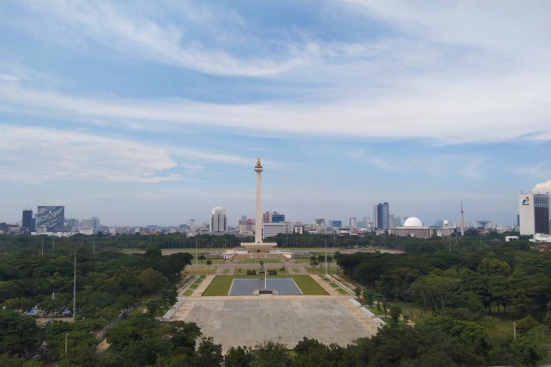 DKI suguhkan air mancur menari di Monas saat malam tahun baru