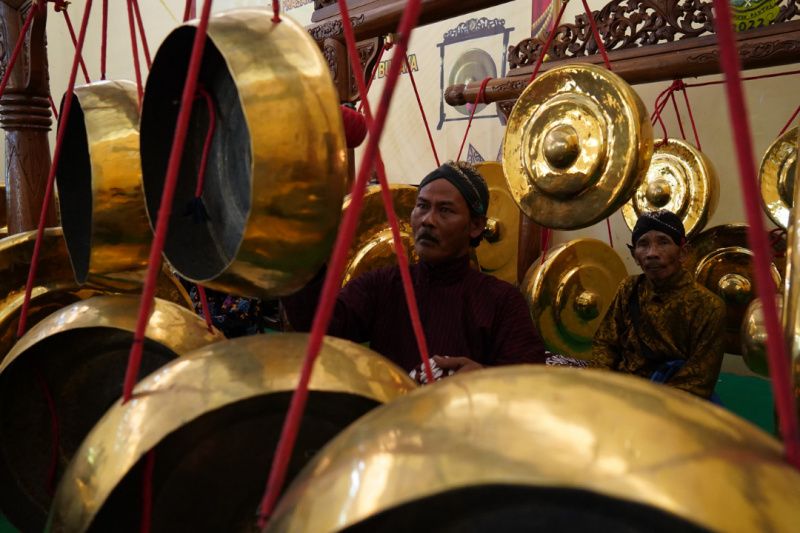 Bantul lestarikan budaya melalui pemberian gamelan bagi desa rintisan Bantul lestarikan budaya melalui pemberian gamelan bagi desa rintisan
