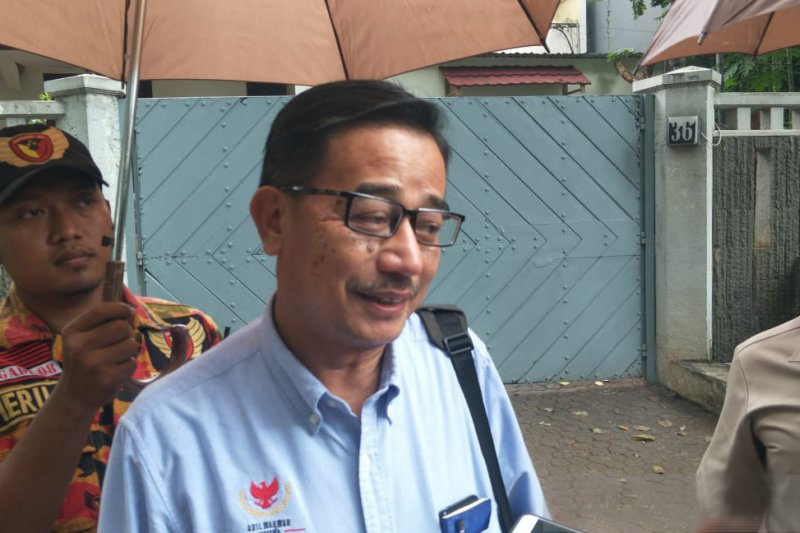 Mantan Menteri ATR Ferry Mursyidan ditemukan meninggal di dalam mobil