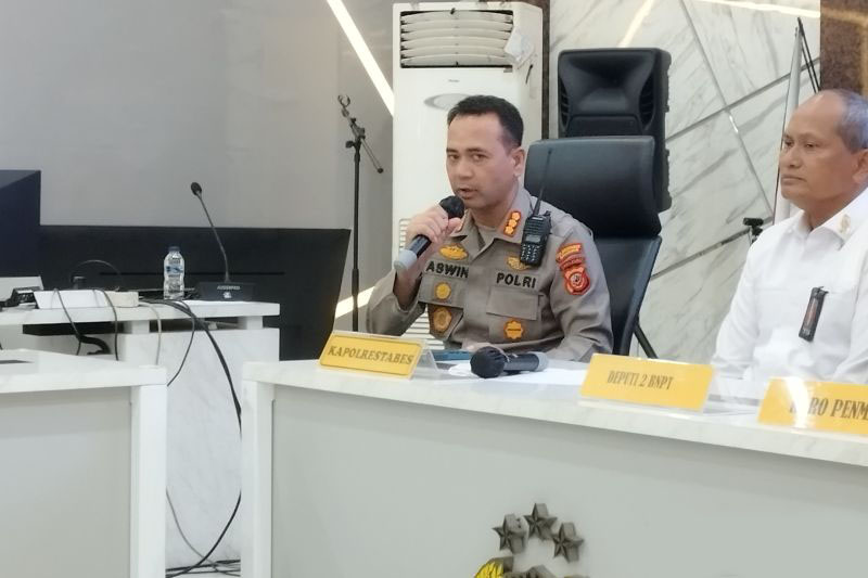 Dua Polisi masih dirawat akibat bom Astanaanyar Dua Polisi masih dirawat akibat bom Astanaanyar