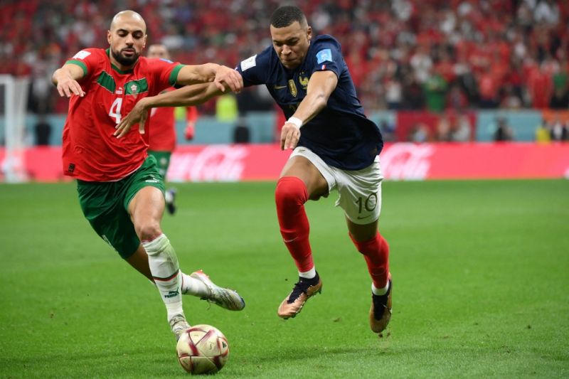 Tottenham Hotspur siapkan Rp836 miliar untuk boyong Sofyan Amrabat Tottenham Hotspur siapkan Rp836 miliar untuk boyong Sofyan Amrabat