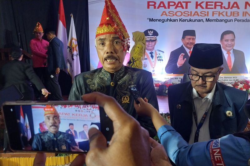 Ketua Umum FKUB harapkan agama jangan dijadikan alat untuk kepentingan politik Ketua Umum FKUB harapkan agama jangan dijadikan alat untuk kepentingan politik