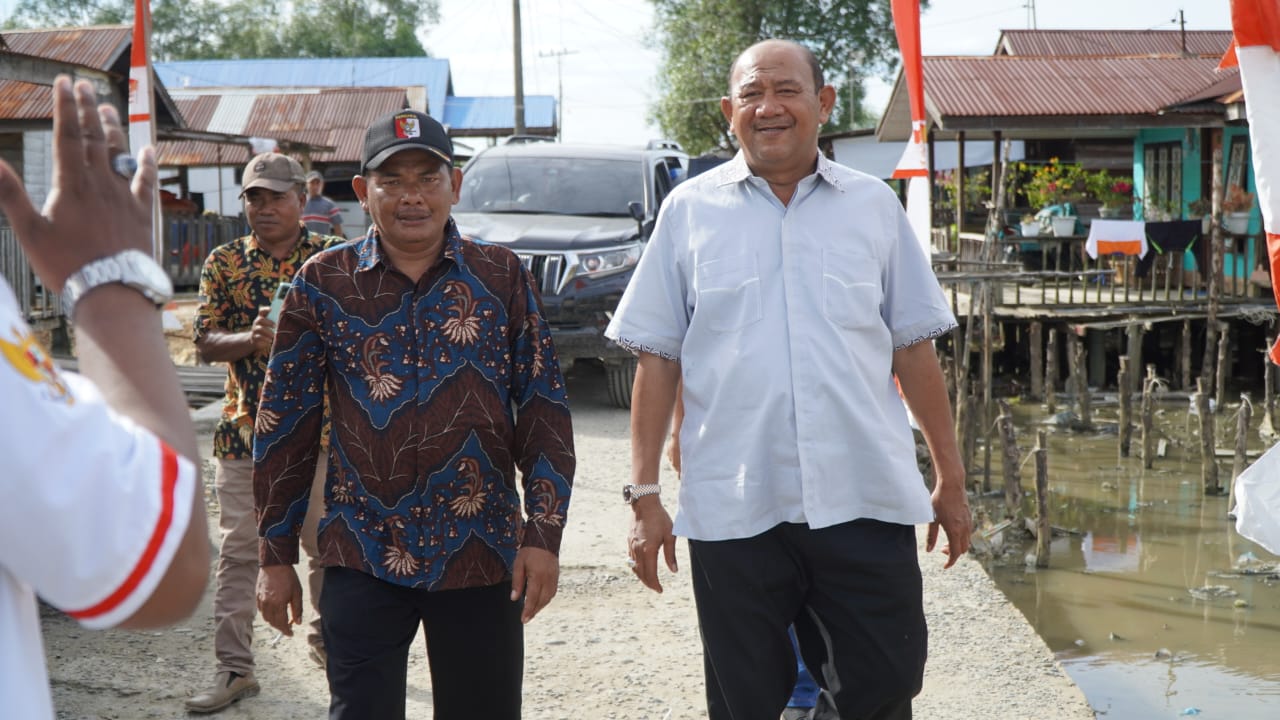 Plt Bupati Langkat ajak kades jalankan program beasiswa Plt Bupati Langkat ajak kades jalankan program beasiswa