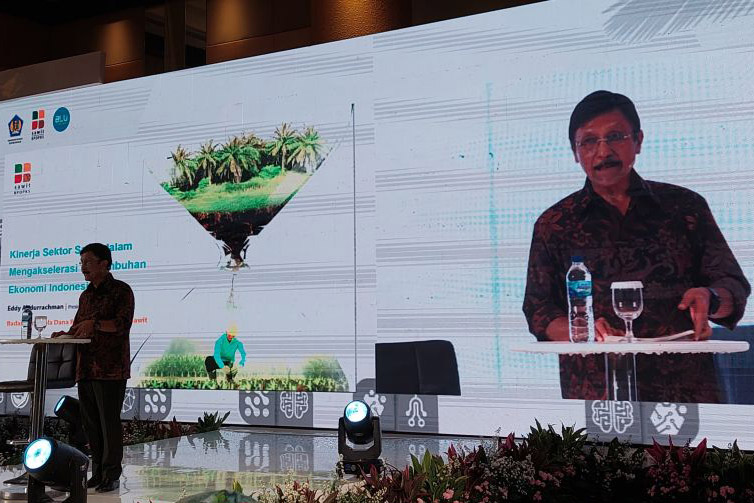 Indonesia bakal terapkan BBM campur sawit 35 persen pada 2023 Indonesia bakal terapkan BBM campur sawit 35 persen pada 2023