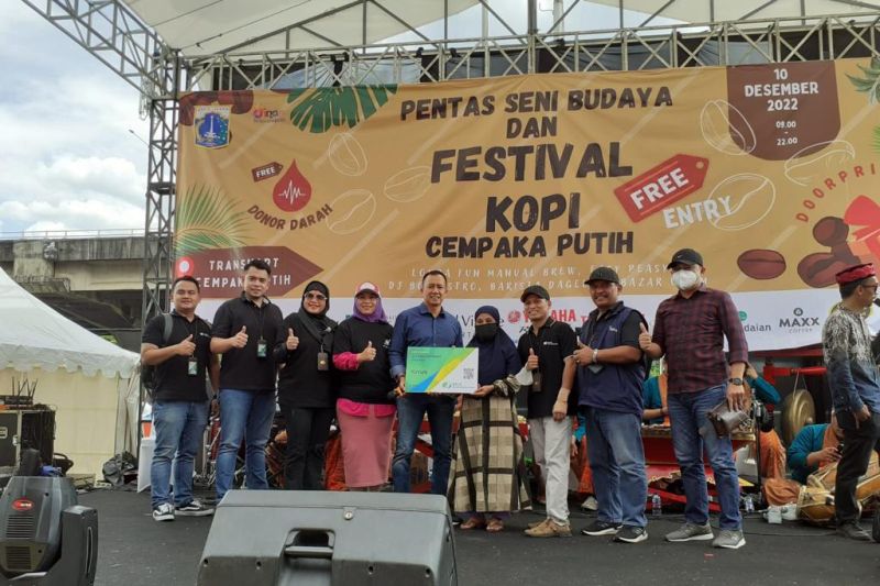 100 pekerja rentan dan UMKM didaftarkan jadi peserta jamsostek 100 pekerja rentan dan UMKM didaftarkan jadi peserta jamsostek