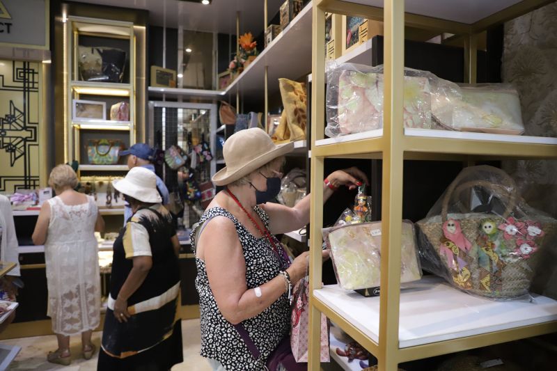 Kedatangan wisatawan di Surabaya jadi momen UMKM untuk pasarkan produk Kedatangan wisatawan di Surabaya jadi momen UMKM untuk pasarkan produk