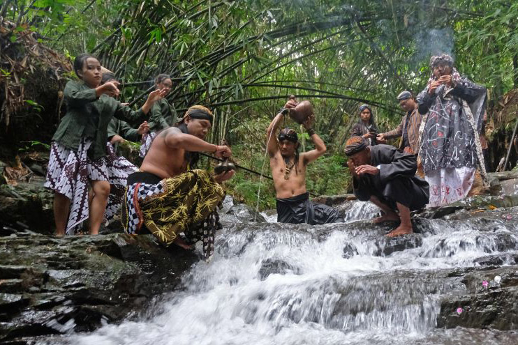 235 desa telah mendapat pendampingan untuk memajukan kebudayaan 235 desa telah mendapat pendampingan untuk memajukan kebudayaan