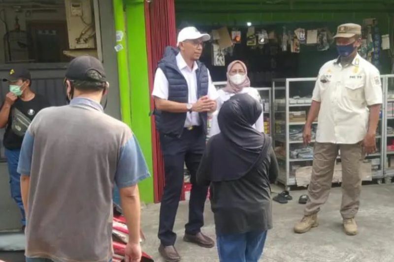 Pemkot Jaksel merazia topeng monyet Pemkot Jaksel merazia topeng monyet