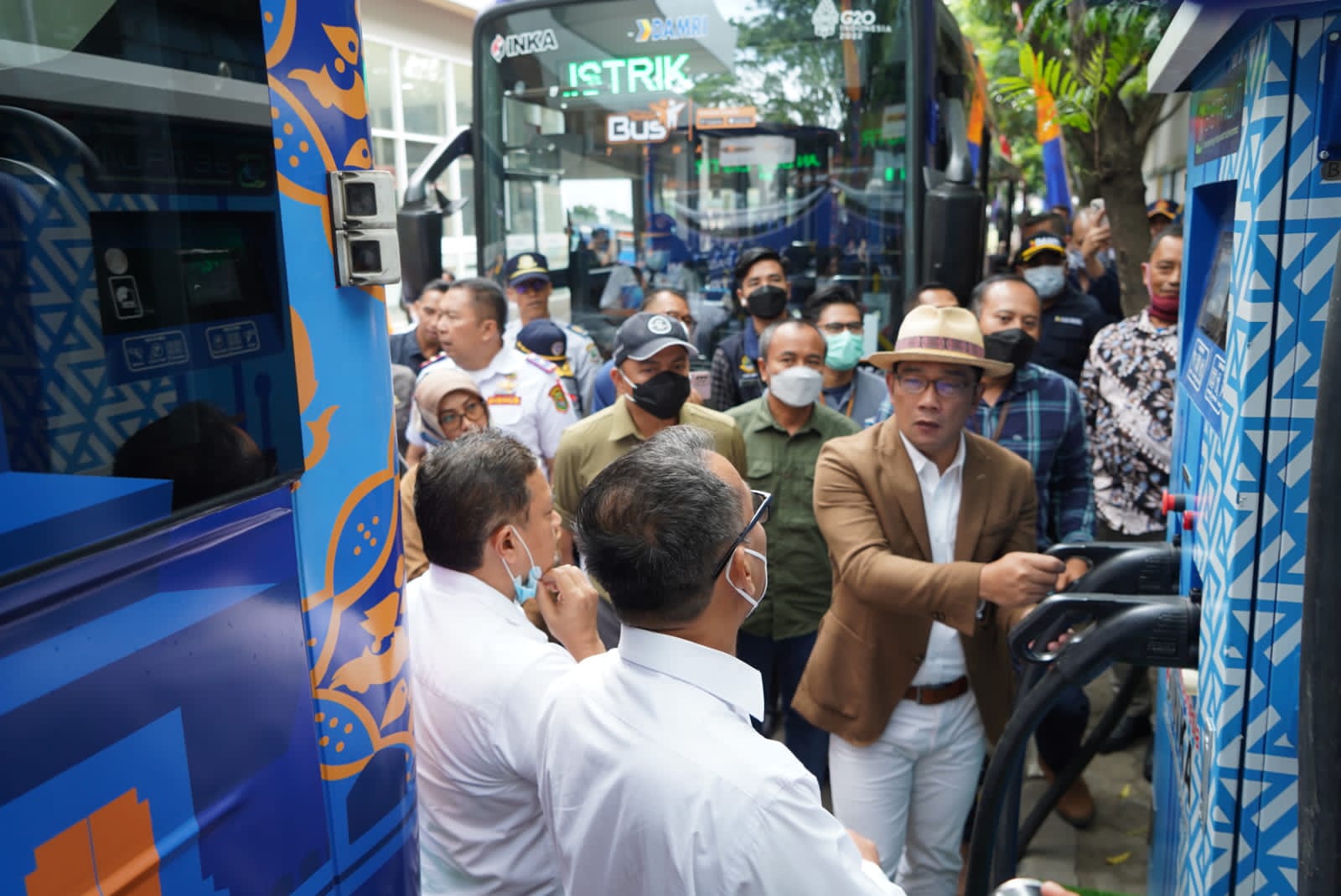 Resmi diluncurkan, 8 bus listrik beroperasi di Bandung Raya Resmi diluncurkan, 8 bus listrik beroperasi di Bandung Raya