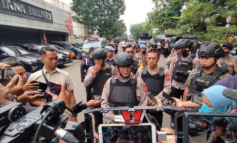 Kapolda sebut pelaku bom Polsek Astanaanyar bawa dua bom Kapolda sebut pelaku bom Polsek Astanaanyar bawa dua bom