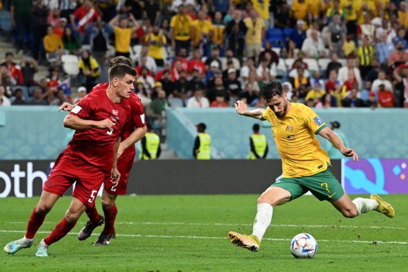 Australia melaju ke 16 besar menang 1-0 dari Denmark Australia melaju ke 16 besar menang 1-0 dari Denmark