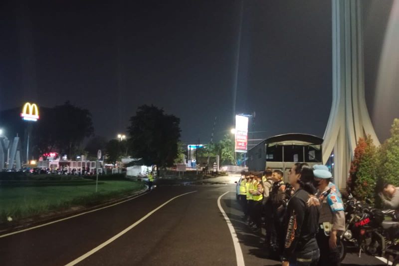 TNI-Polri di Sidoarjo tingkatkan patroli antisipasi geng motor TNI-Polri di Sidoarjo tingkatkan patroli antisipasi geng motor