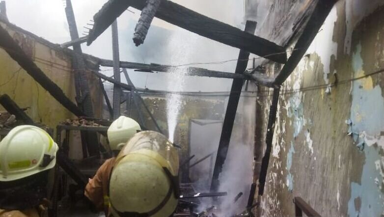 Kebakaran bengkel di Kramat Jati hanguskan dua kendaraan bermotor Kebakaran bengkel di Kramat Jati hanguskan dua kendaraan bermotor