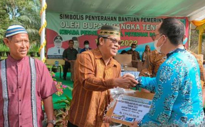 Pemkab Bangka Tengah bantu kelompok tani dan ternak Rp5 mliar Pemkab Bangka Tengah bantu kelompok tani dan ternak Rp5 mliar