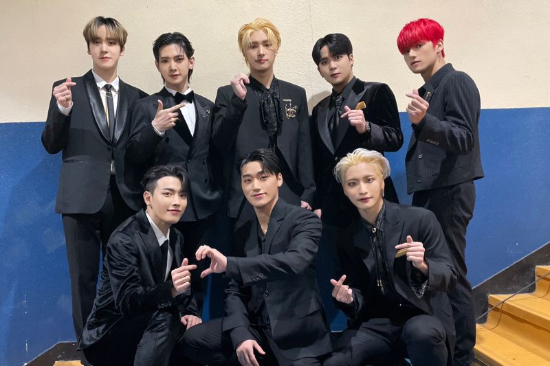 ATEEZ kenakan jubah di kegelapan untuk Spin Off: From The Witness