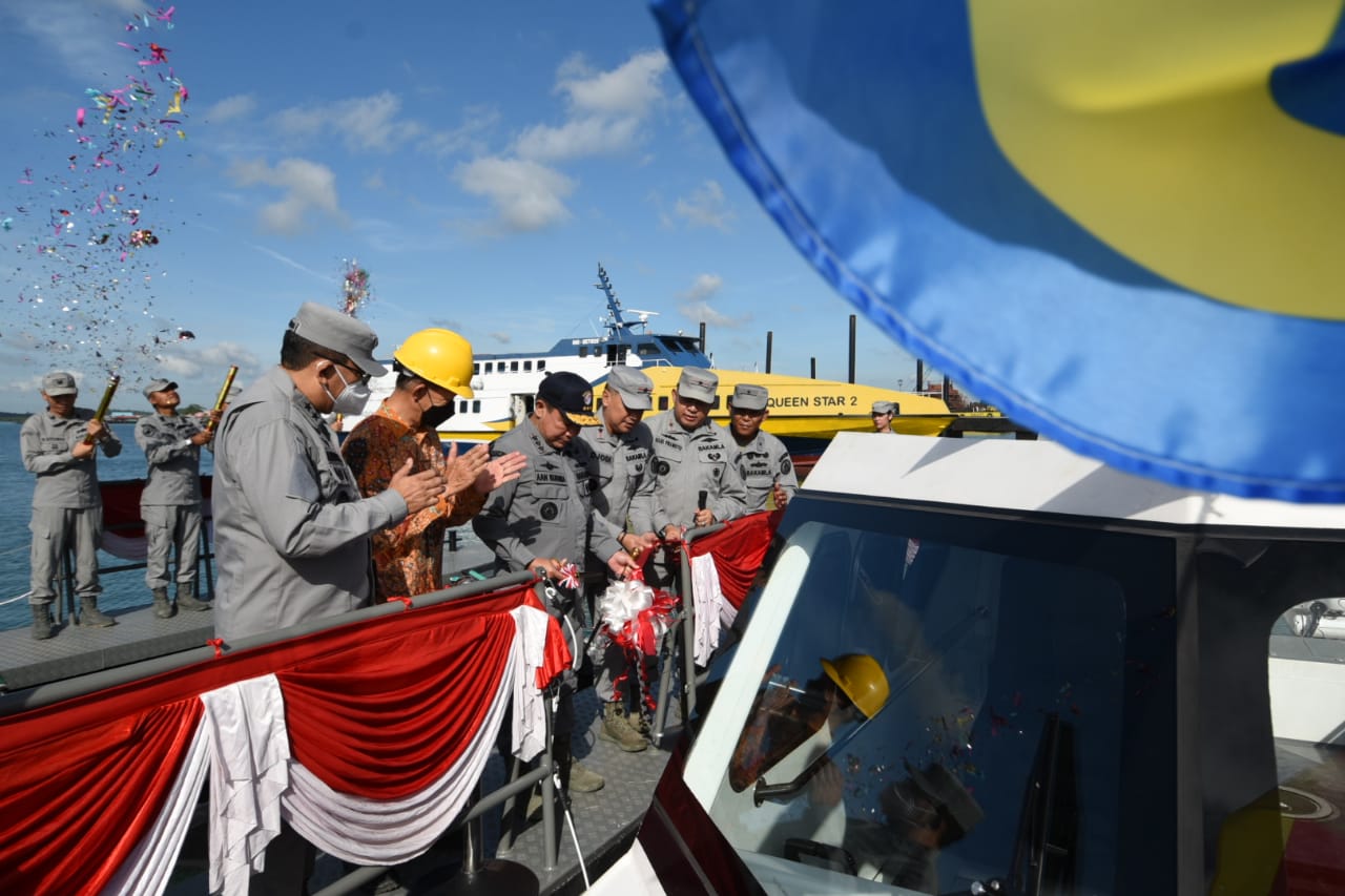 Bakamla RI luncurkan kapal patroli tercepat di Indonesia untuk zona maritim tengah Bakamla RI luncurkan kapal patroli tercepat di Indonesia untuk zona maritim tengah