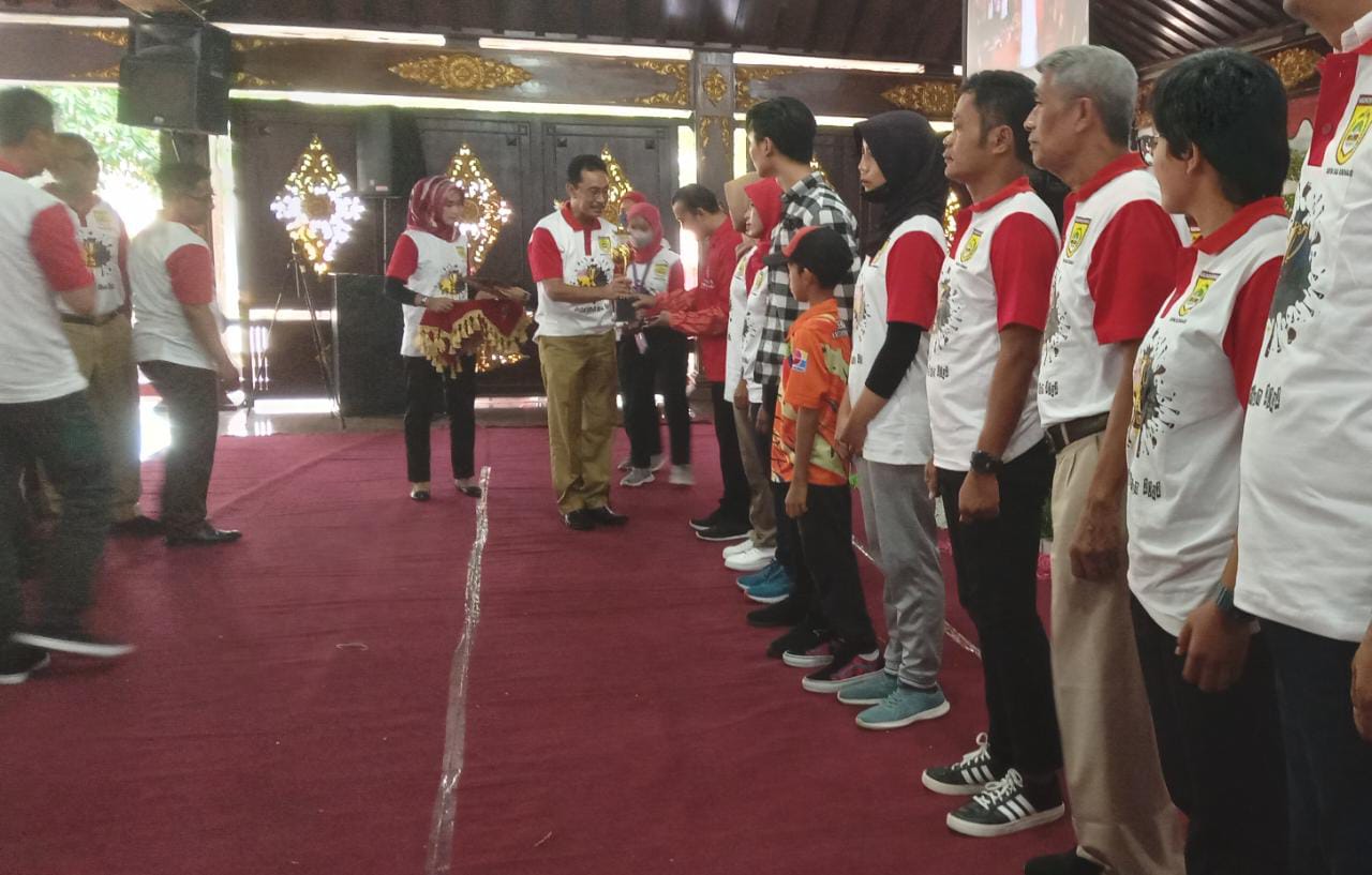 Dispora Sukoharjo beri apresiasi kepada 105 atlet dan pelatih berprestasi Dispora Sukoharjo beri apresiasi kepada 105 atlet dan pelatih berprestasi