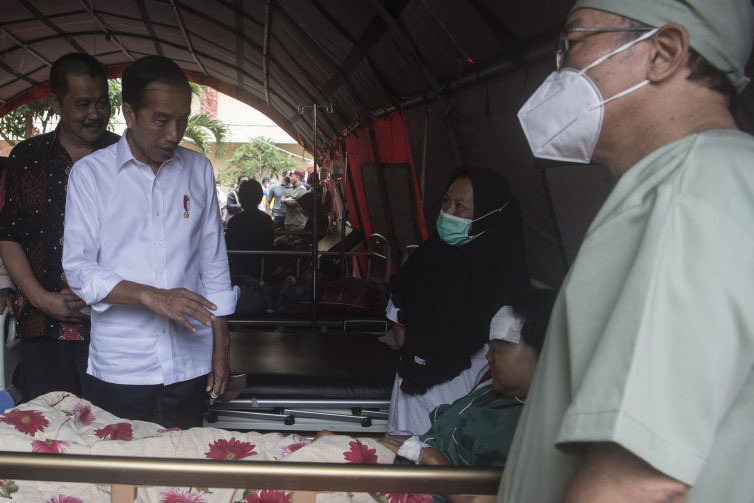 Presiden ke Cianjur tinjau rekonstruksi dan penyaluran bantuan