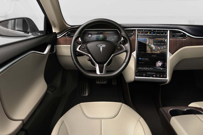 Fitur self-driving Tesla diduga sebabkan kecelakaan di AS
