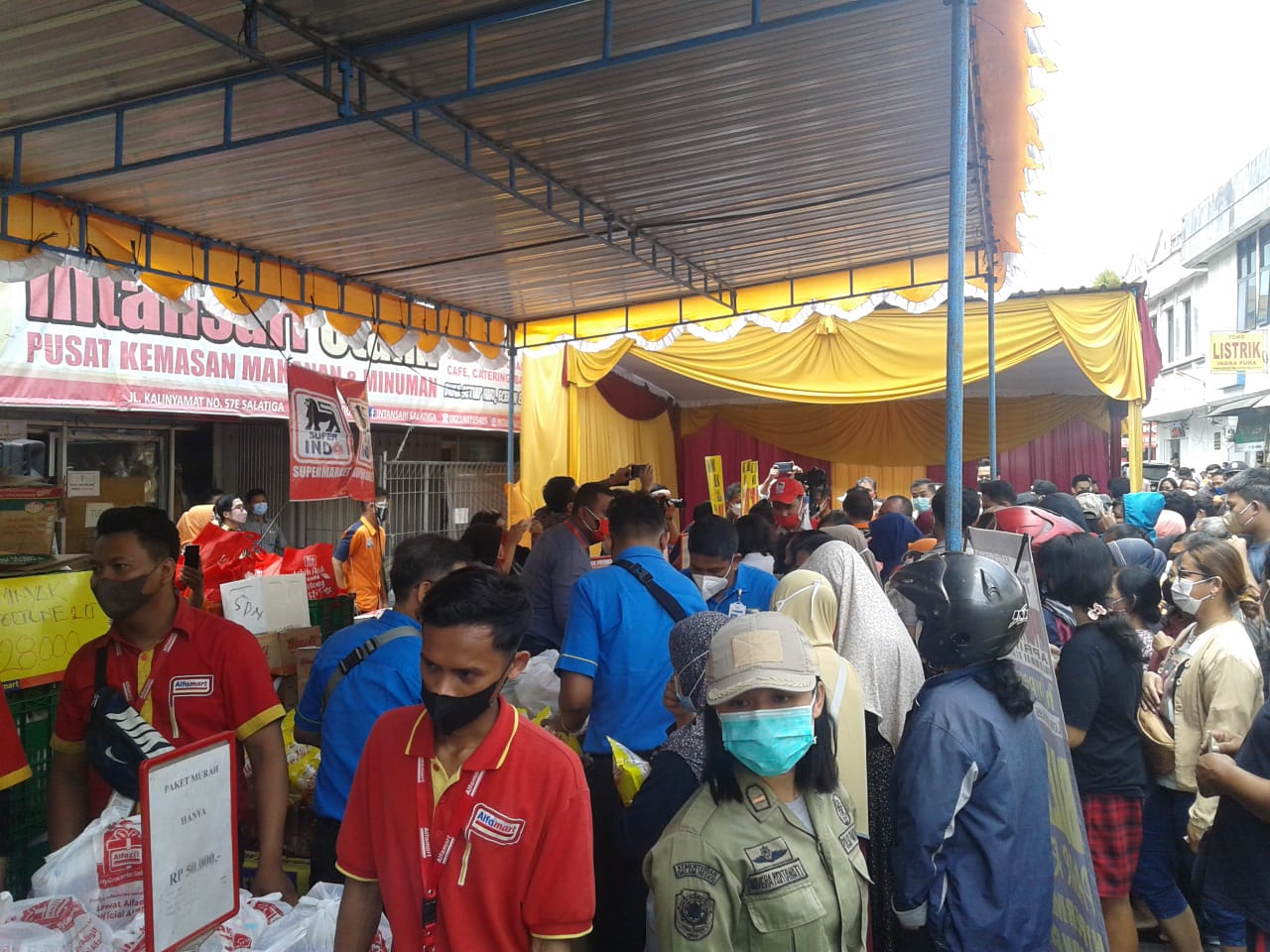 Pemkot Salatiga pastikan harga minyak goreng Rp14 ribu per liter di toko ritel