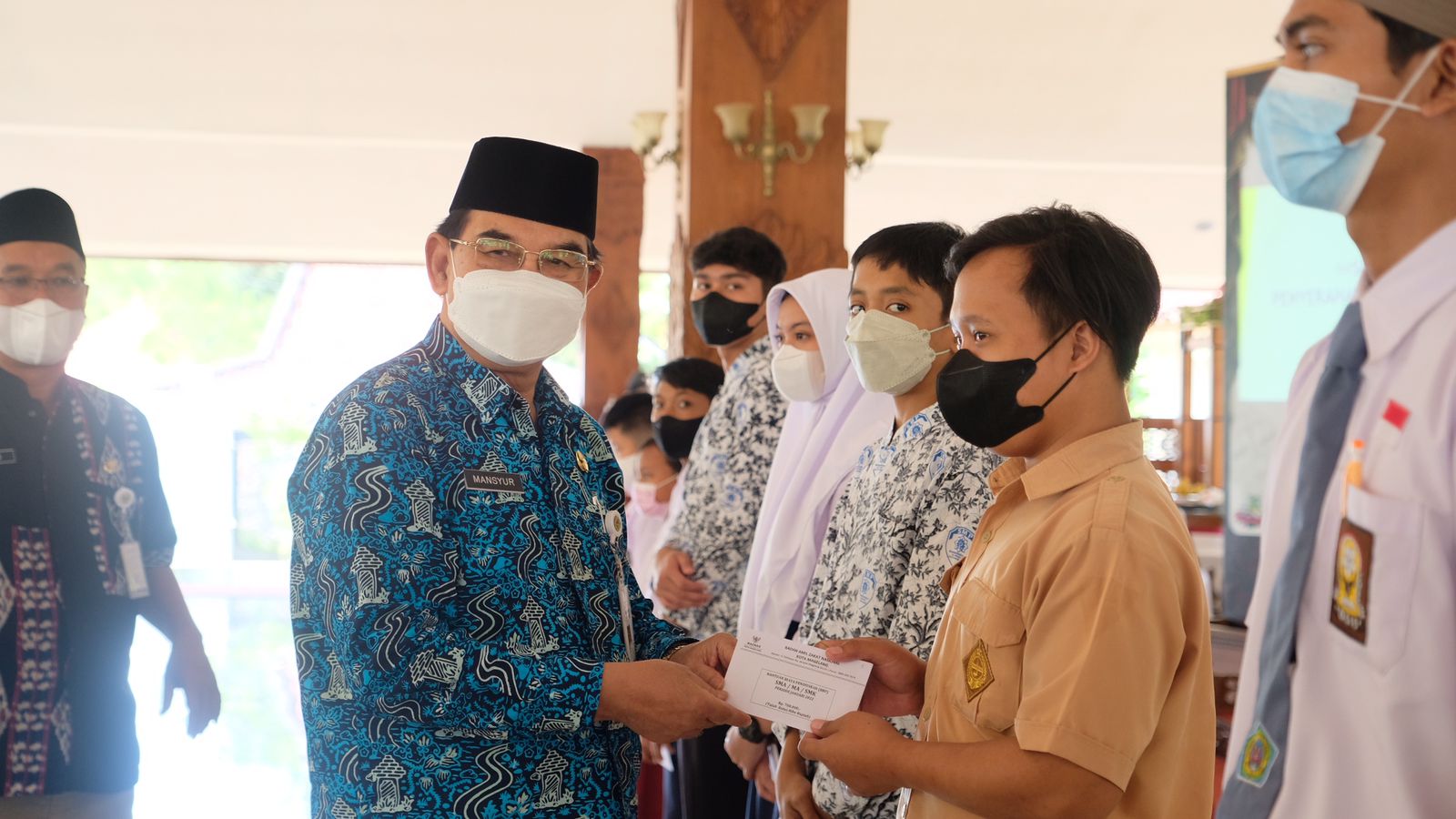 Baznas Kota Magelang salurkan beasiswa senilai Rp33,9 juta untuk siswa kurang mampu Baznas Kota Magelang salurkan beasiswa senilai Rp33,9 juta untuk siswa kurang mampu