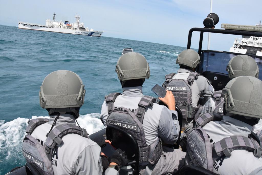 Kapal Bakamla RI-Kapal Japan Coast Guard gelar latihan bersama Passing Exercise Kapal Bakamla RI-Kapal Japan Coast Guard gelar latihan bersama Passing Exercise