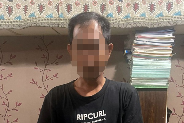 Tersangka penikaman di Singkil satu menyerahkan diri Tersangka penikaman di Singkil satu menyerahkan diri