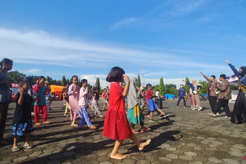 IDAI bantu pulihkan kondisi anak-anak korban gempa Pasaman Barat IDAI bantu pulihkan kondisi anak-anak korban gempa Pasaman Barat