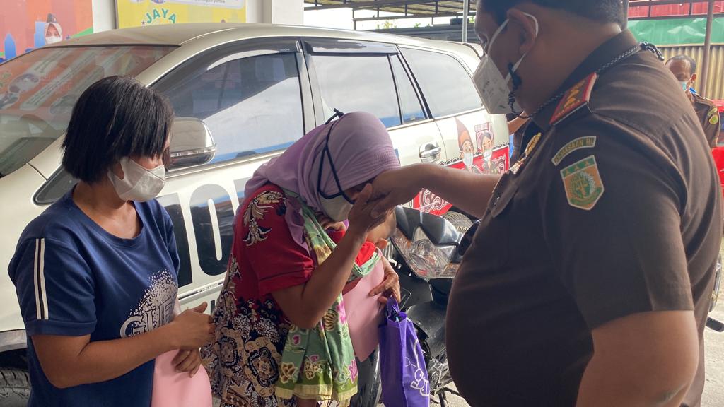 Kejari Simalungun hentikan penuntutan 5 tersangka tindak pidana perkebunan Kejari Simalungun hentikan penuntutan 5 tersangka tindak pidana perkebunan