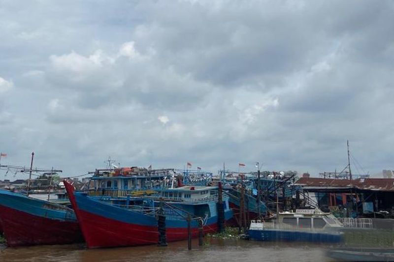 BMKG: Tinggi gelombang laut di Selat Gelasa dan Selat Bangka 2,5 meter BMKG: Tinggi gelombang laut di Selat Gelasa dan Selat Bangka 2,5 meter