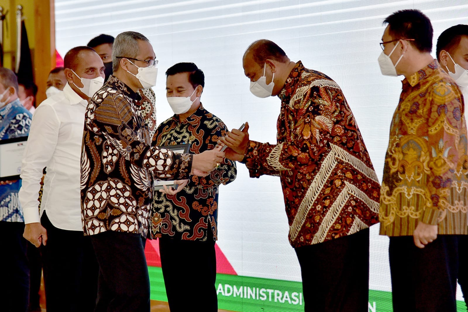 Pemkab Langkat terima apresiasi KPK sebagai penyelamat aset bergerak terbaik Pemkab Langkat terima apresiasi KPK sebagai penyelamat aset bergerak terbaik