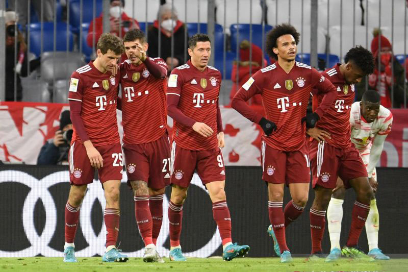 Menang tipis 3-2 lawan Leipzig, Bayern kokoh di puncak klasemen