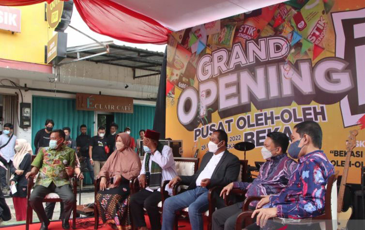 Pusat oleh-oleh kreasi 90 UMKM Bekasi dibuka Pusat oleh-oleh kreasi 90 UMKM Bekasi dibuka