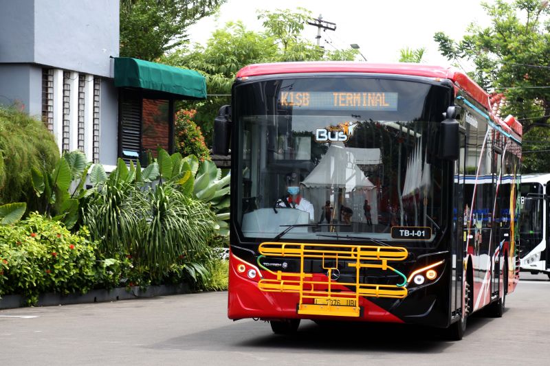 Wakil Wali Kota Surabaya ajak warga gunakan Teman Bus Trans Semanggi Wakil Wali Kota Surabaya ajak warga gunakan Teman Bus Trans Semanggi