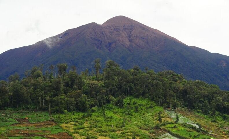 Indonesia alami 150 erupsi gunung api dalam dua dekade terakhir Indonesia alami 150 erupsi gunung api dalam dua dekade terakhir