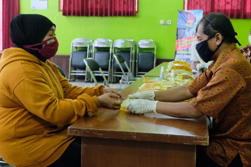 Kota Magelang dapat 5.000 liter minyak goreng untuk operasi pasar