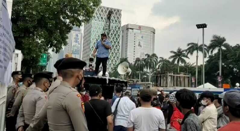 Tolak dugaan pertambangan ilegal, Jaringan Aktivis Indonesia geruduk Kementerian ESDM Tolak dugaan pertambangan ilegal, Jaringan Aktivis Indonesia geruduk Kementerian ESDM