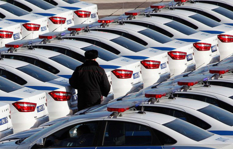 Produsen mobil menganggur imbas invasi Rusia ke Ukraina Produsen mobil menganggur imbas invasi Rusia ke Ukraina