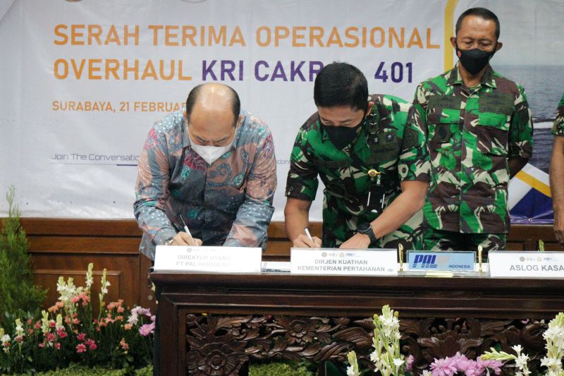 PAL resmi serah terimakan Kapal Selam KRI Cakra-401 ke Kemhan PAL resmi serah terimakan Kapal Selam KRI Cakra-401 ke Kemhan