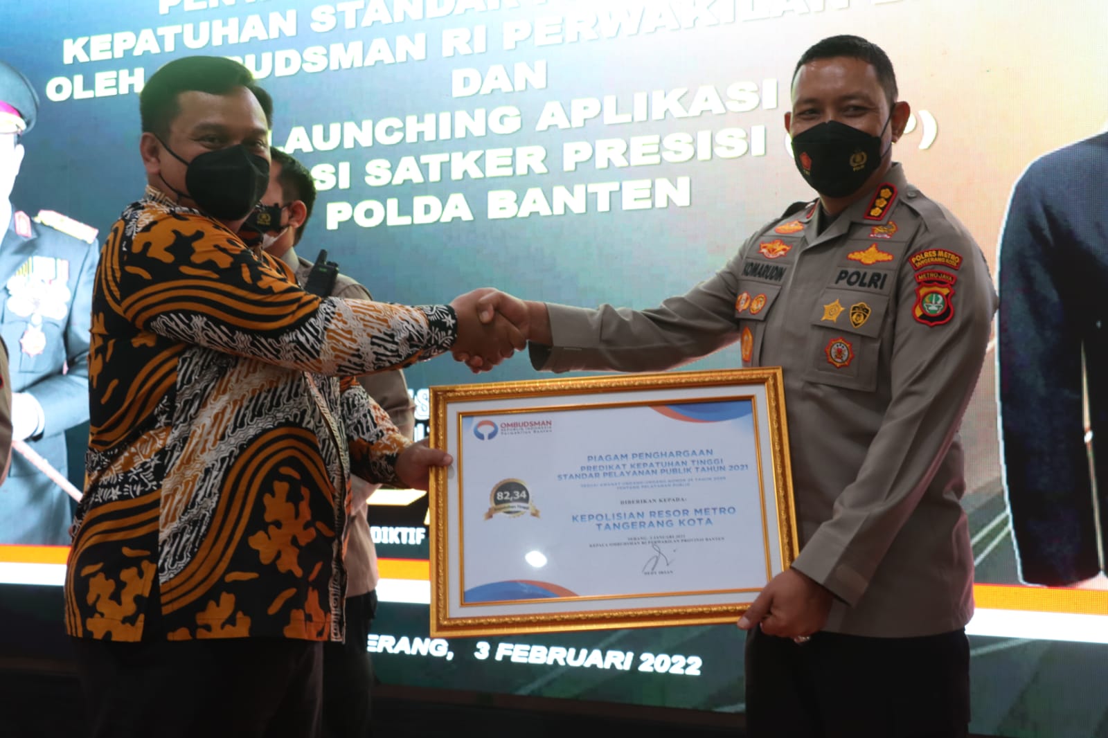 Polres Metro Tangerang dapat penghargaan dari Ombudsman Polres Metro Tangerang dapat penghargaan dari Ombudsman