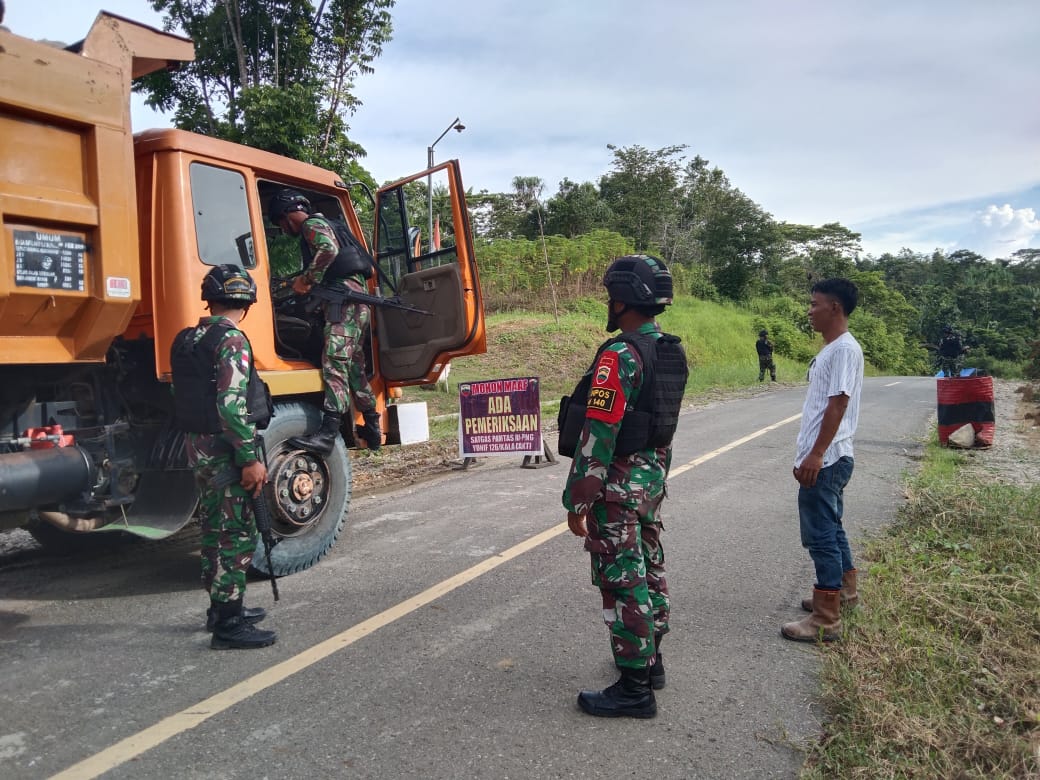Jaga stabilitas keamanan, Satgas Yonif 126/KC gelar sweeping di perbatasan Jaga stabilitas keamanan, Satgas Yonif 126/KC gelar sweeping di perbatasan