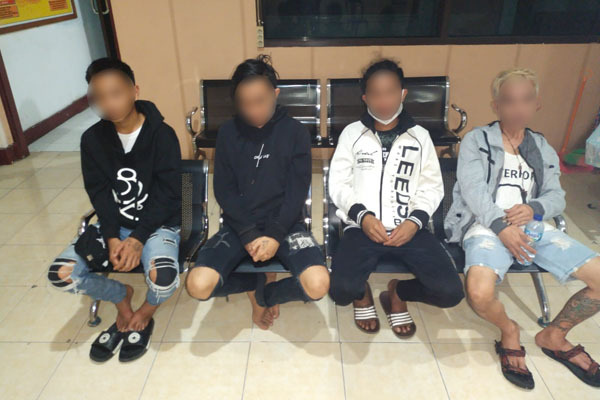 Aparat amankan empat pelaku keributan di Pasar Wiken Tomohon Aparat amankan empat pelaku keributan di Pasar Wiken Tomohon