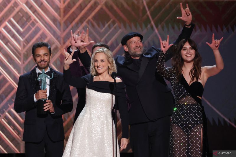 CODA, Squid Game, hingga Will Smith menangi SAG Awards 2022 CODA, Squid Game, hingga Will Smith menangi SAG Awards 2022