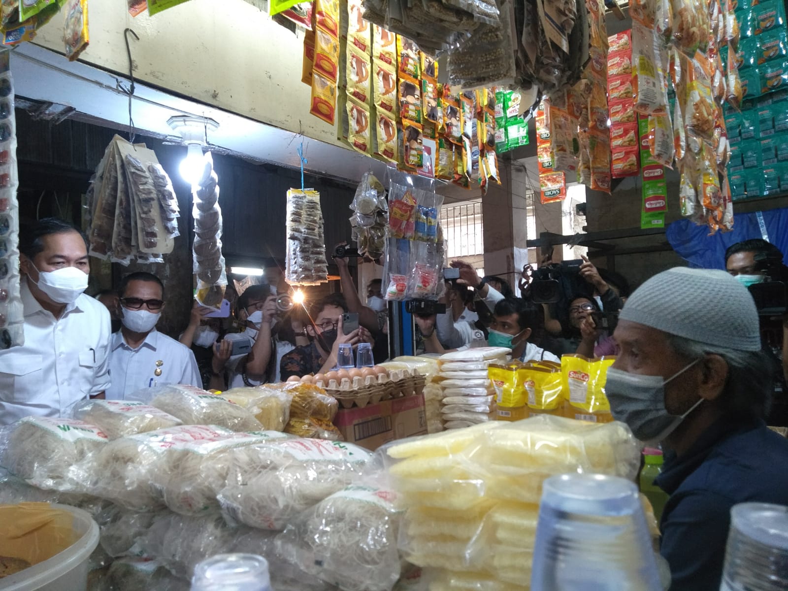 Mendag: Tindak tegas pelaku penimbunan minyak goreng