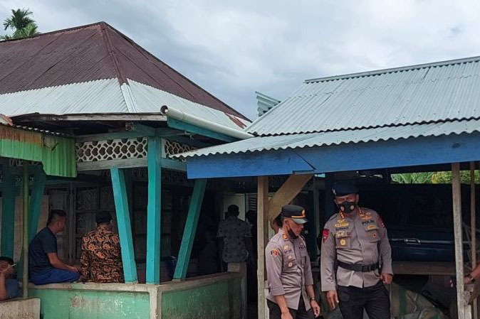 Densus 88 tangkap terduga teroris di Kabupaten Bengkulu Tengah Densus 88 tangkap terduga teroris di Kabupaten Bengkulu Tengah