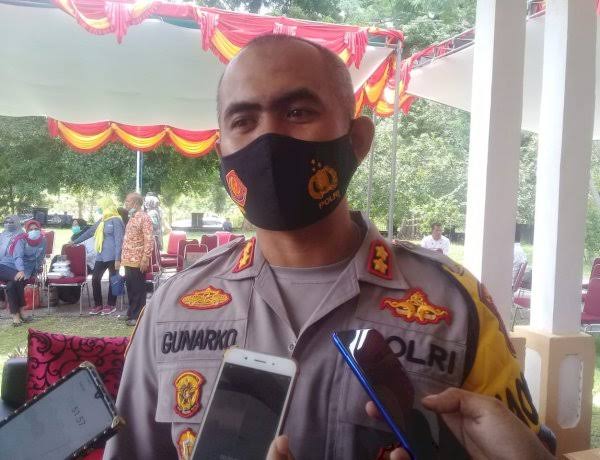 Kapolres Buton ingatkan masyarakat jangan takut divaksin Kapolres Buton ingatkan masyarakat jangan takut divaksin